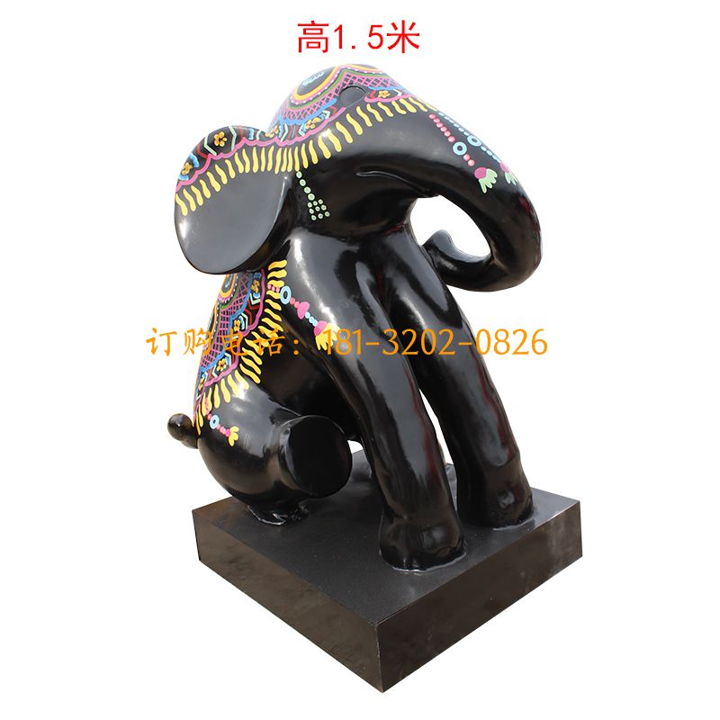 玻璃钢彩绘蹲象雕塑